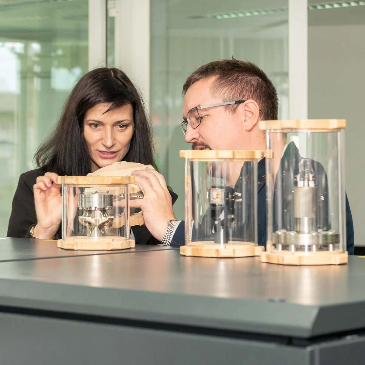 European Commissioner Mariya Gabriel visited AQT’s Experience Center in Innsbruck, Austria